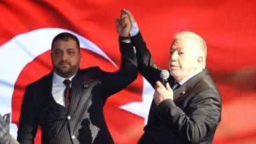 Pınarbaşı Esnaf ve Sanatk&acirc;rlar Odası&rsquo;nda &Ccedil;ulhaoğlu G&uuml;ven Tazeledi