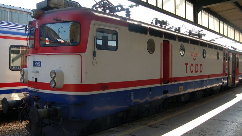 Sayıştay Raporu: TCDD'de &Ccedil;&uuml;r&uuml;meye Terkedilmiş Vagonlar!