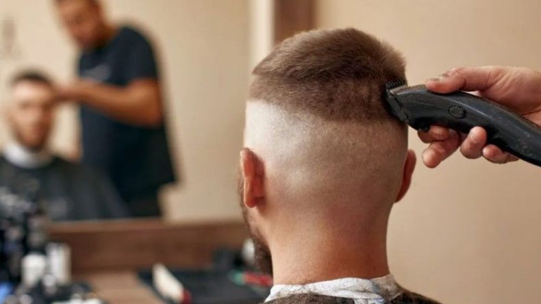 Suçla Bağlantılı 'Tas Kafa' Tıraşına Gençlerin Yoğun İlgi: İzmir'de Berberler Şaşkın