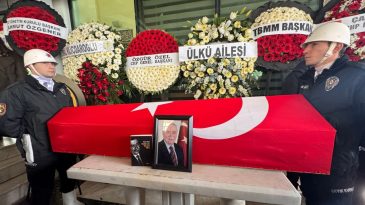 TBMM 22. D&ouml;nem CHP İzmir Milletvekili Hakkı &Uuml;lk&uuml; Son Yolculuğuna Uğurlandı