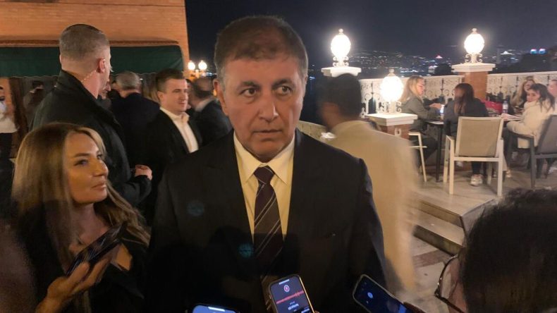 Tugay'dan &Ccedil;&ouml;p Tesisi A&ccedil;ıklaması: İl&ccedil;e Belediyeleri İ&ccedil;in Dikkat &Ccedil;eken Mesaj