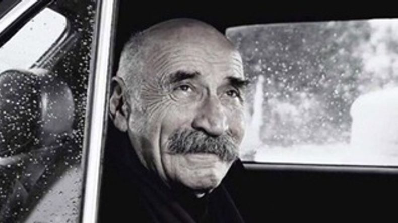 Usta Oyuncu Tuncel Kurtiz'in Kazdağları'ndaki Evi Satışa &Ccedil;ıkarıldı