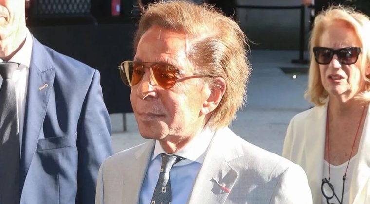 &Uuml;nl&uuml; tasarımcı Valentino Garavani hayatını kaybetti