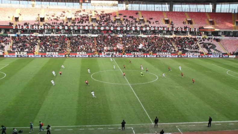 Yasin &Ouml;ztekin'in Gol&uuml; Yeterli Olmadı: &Ccedil;oruhlu FK Deplasmanda Fark Yedi