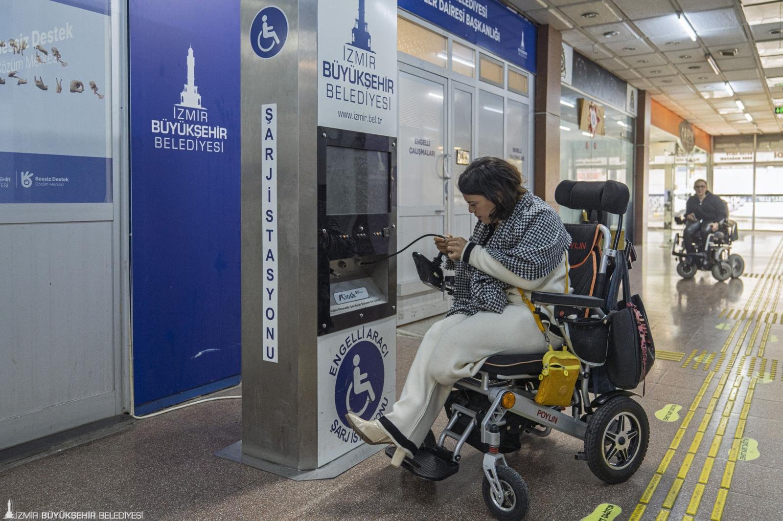 Sandalyelerin Hastanesi