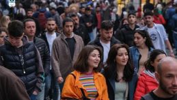 4.8 Milyon Gen&ccedil; İş Aramaktan Vazge&ccedil;ti!