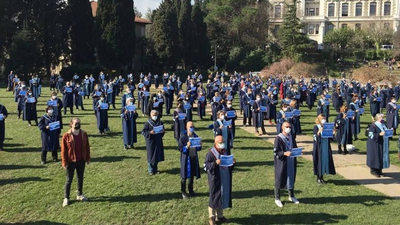 Akademisyenlerden Yeni Şafak&rsquo;a &lsquo;Karanlık Finansman&rsquo; Cevabı