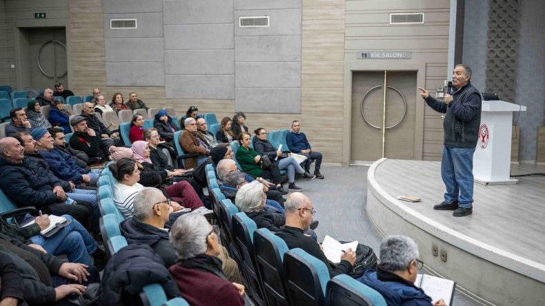 Bornova Belediyesi’nden arıcılara eğitim desteği