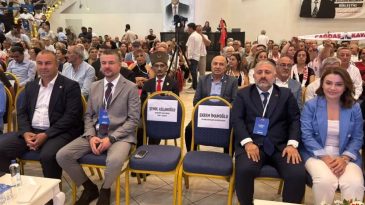 CHP Buca'dan İstifa Gelişmesi: Liyakat Değil, Yakınlık &Ouml;n Planda!