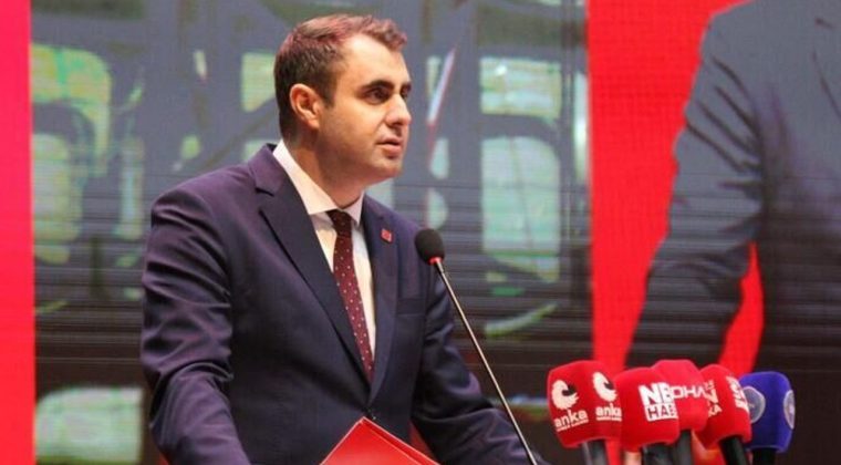CHP İl Başkanı G&uuml;&ccedil;: İzmir'imizin Malına El Konuluyor, İzmirlilerle Dalga Ge&ccedil;iliyor