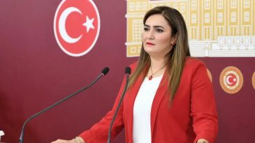 CHP&rsquo;li Kılı&ccedil;&rsquo;tan Vakıflar&rsquo;ın İzmir B&uuml;y&uuml;kşehir&rsquo;in Binalarına El Koyma Girişimine Tepki: İzmir Boyun Eğmez!