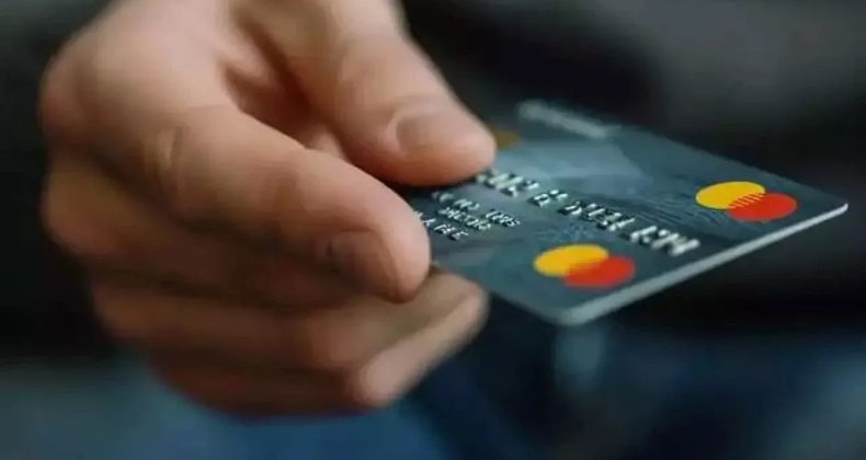 Dakikada 21 Yeni İcra Dosyası: Kredi Kartı Borcunu Ödeyemeyenlerin Sayısı Birçok İlin Nüfusunu Geçti