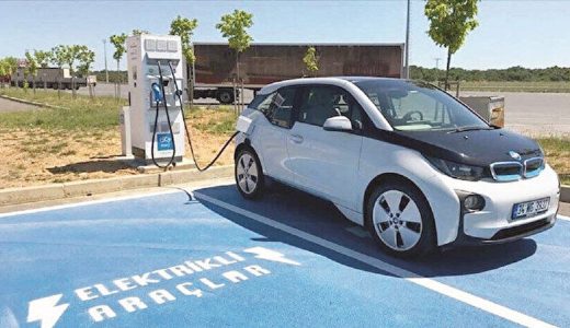 D&uuml;nyada Elektrikli Otomobil Pazarı: T&uuml;rkiye'nin &Ouml;ne &Ccedil;ıkan Yeri!