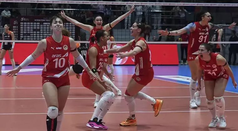 Eczacıbaşı Şokta: Aras Kargo&rsquo;dan İzmir&rsquo;de Muhteşem Zafer!