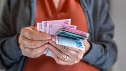 Emekli Promosyonları U&ccedil;uyor: Hangi Banka En Y&uuml;ksek Teklifi Verdi?