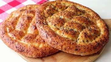 Evde Ramazan Pidesi Nasıl Yapılır? &Ccedil;ıtır &Ccedil;ıtır, Susamı Bol Tarifi!