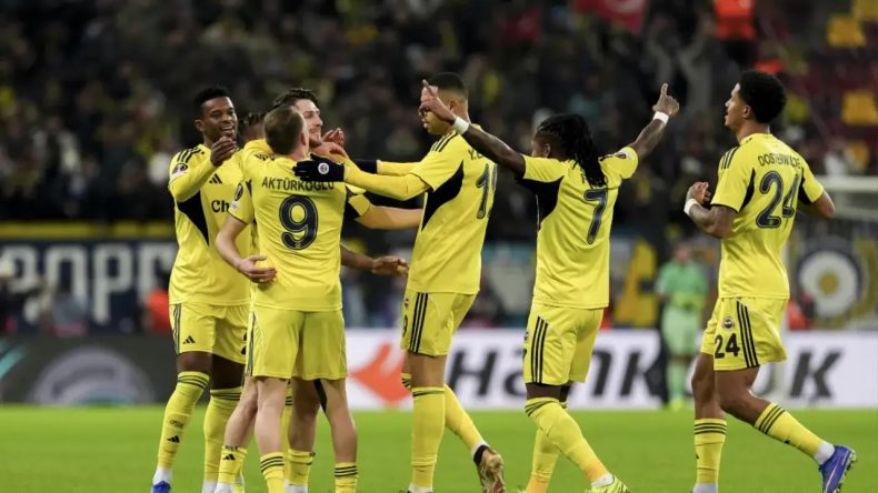 Fenerbah&ccedil;e'nin &Ouml;nemli Deplasman Galibiyeti