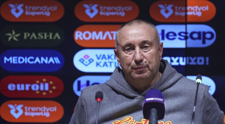 G&ouml;ztepe'nin G&uuml;ndemi Ey&uuml;pspor: Stoilov'dan Taraftara &Ccedil;ağrı!