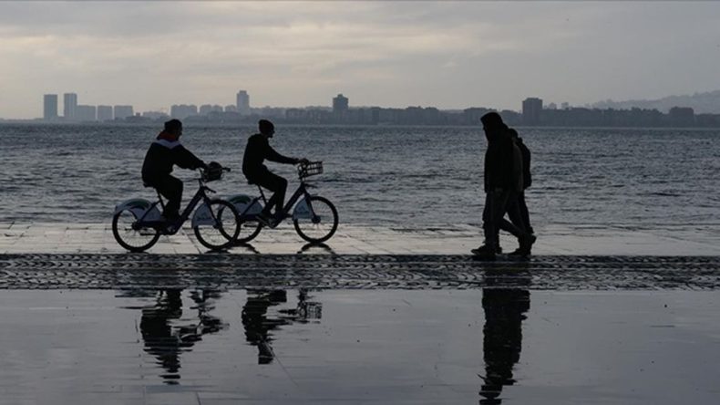 Hafta Sonu Planları İptal: İzmir'de Sağanak Yağış S&uuml;recek!