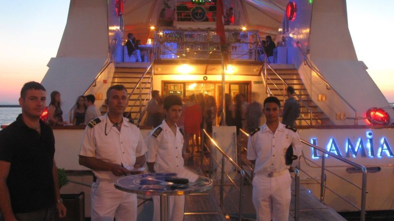 İzmir K&ouml;rfezi&rsquo;nde Yemekli Turların Simgesi: Lamia Tarihe Karıştı