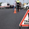 İzmir Otoyolunda Zincirleme Kaza: 3 Ara&ccedil; Karıştı, Yaralı Var ve Trafik Kilitlendi