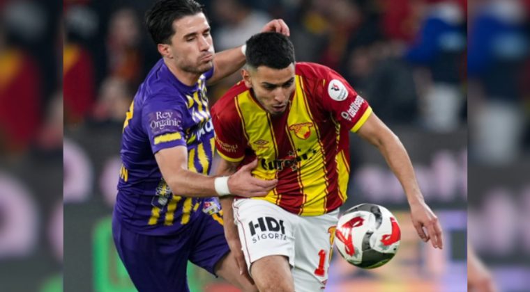 İzmir'de Gol Sesi &Ccedil;ıkmadı: G&ouml;ztepe-Ey&uuml;pspor Ma&ccedil;ı Beraberliğe Sonu&ccedil;landı