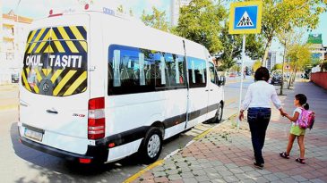 İzmir'de &Ouml;ğrenci Servislerine İkinci Zam Yolda: Meclis G&uuml;ndemine Alındı!