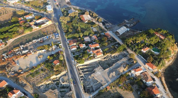İzmir&rsquo;de Binlerce Yıllık Sır: Ege&rsquo;nin En Eski Limanında 46 Yıllık Araştırma