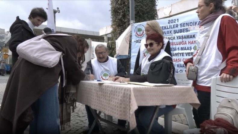 İzmir&rsquo;de Emekliler Seyyanen Zam İ&ccedil;in İmza Kampanyası Başlattı: &Ouml;l&uuml;m İstiyorlar!