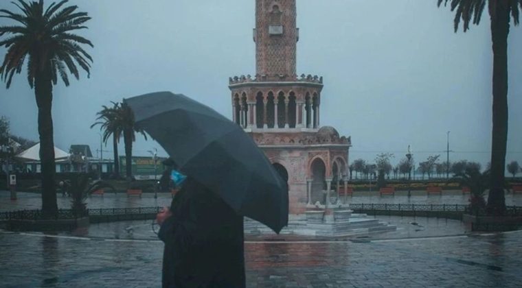 İzmir&rsquo;de Şiddetli Yağış ve Lodos Fırtınası Uyarısı: Valilikten &Ouml;nlem &Ccedil;ağrısı