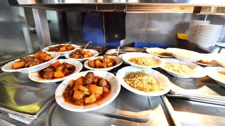 İzmir’deki Kent Lokantaları’nda Ücretsiz İftar Hizmeti