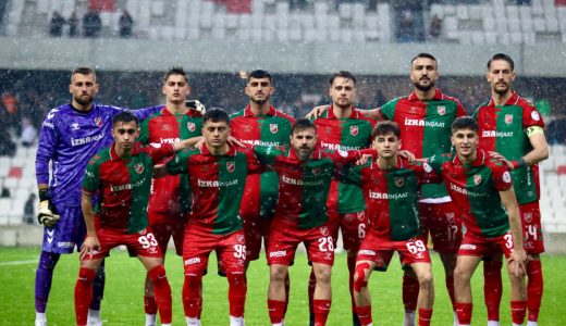 Karşıyaka, İzmir &Ccedil;oruhlu'yu 3-1 Yenerek Zafere İmza Attı!