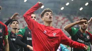 Karşıyaka'nın Gururu: Adem Yeşilyurt Milli Takımda!