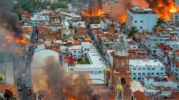 Kartel liderine d&uuml;zenlenen operasyon sonrasında Meksika savaş alanına d&ouml;nd&uuml;: Karteller sahaya indi