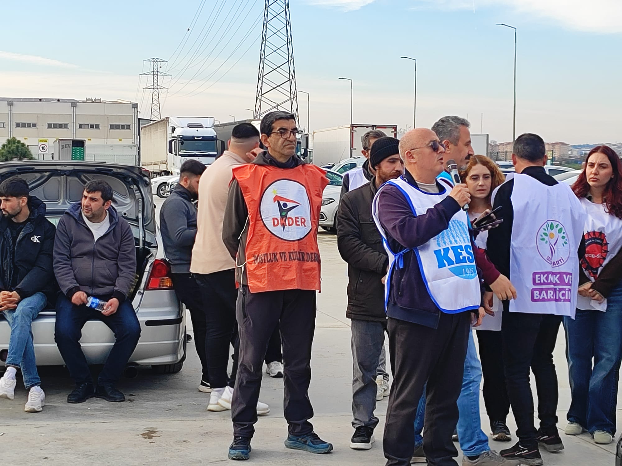 KESK İzmir Migros İşçilerine Destek