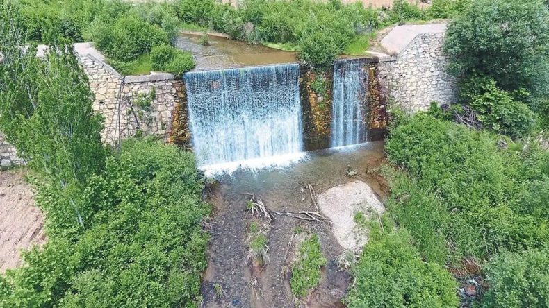 Kiraz'daki Altın Madeni İhalesi Tepkileri Artırdı: Zehirli Su Tehdidi!