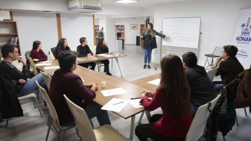 Konak Gen&ccedil;lik Merkezi&rsquo;nde Eğitim ve Eğlence Bir Arada!