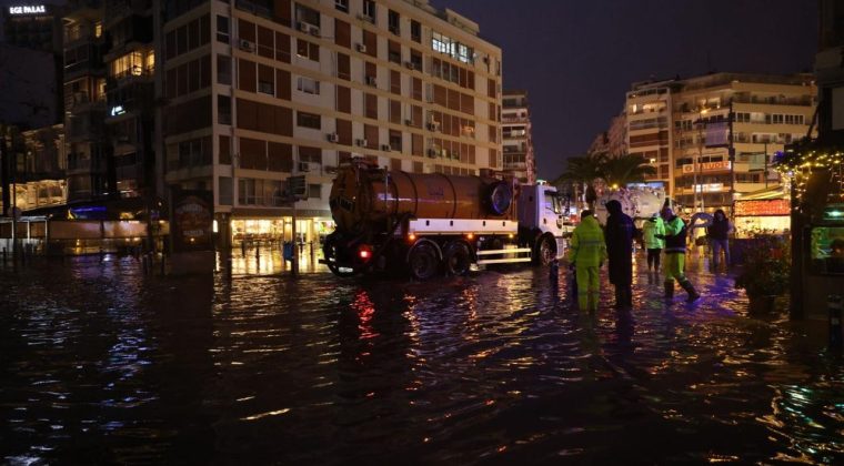 Lodos Deniz Seviyesini Y&uuml;kseltti: 85 Santimetreye Ulaştı