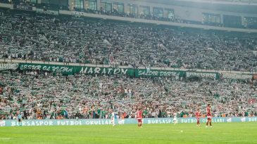 Menemen Taraftarından Bursaspor&rsquo;a Trib&uuml;n Jestİ!