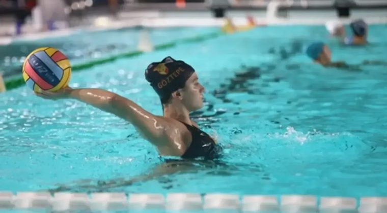 Namağlup Zirvede: G&ouml;ztepe Kadın Sutopu Takımı