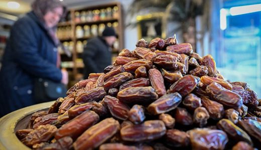 Ramazan'ın Vazge&ccedil;ilmezi Hurma, Cebimizi Zorluyor