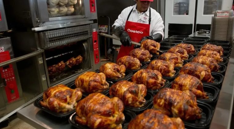 Rekor Satış Yapan Ucuz Tavukta 'Zehir' İddiası