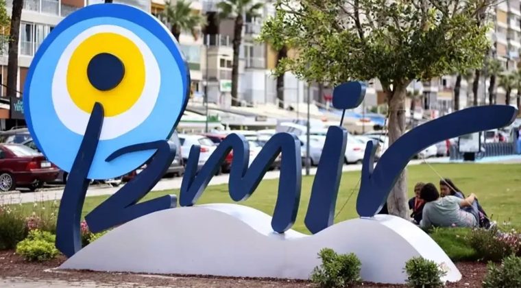 T&uuml;rkiye&rsquo;nin En Başarılı İl&ccedil;e Belediyeleri A&ccedil;ıklandı: İzmir'den Bir Belediye İlk 5'te