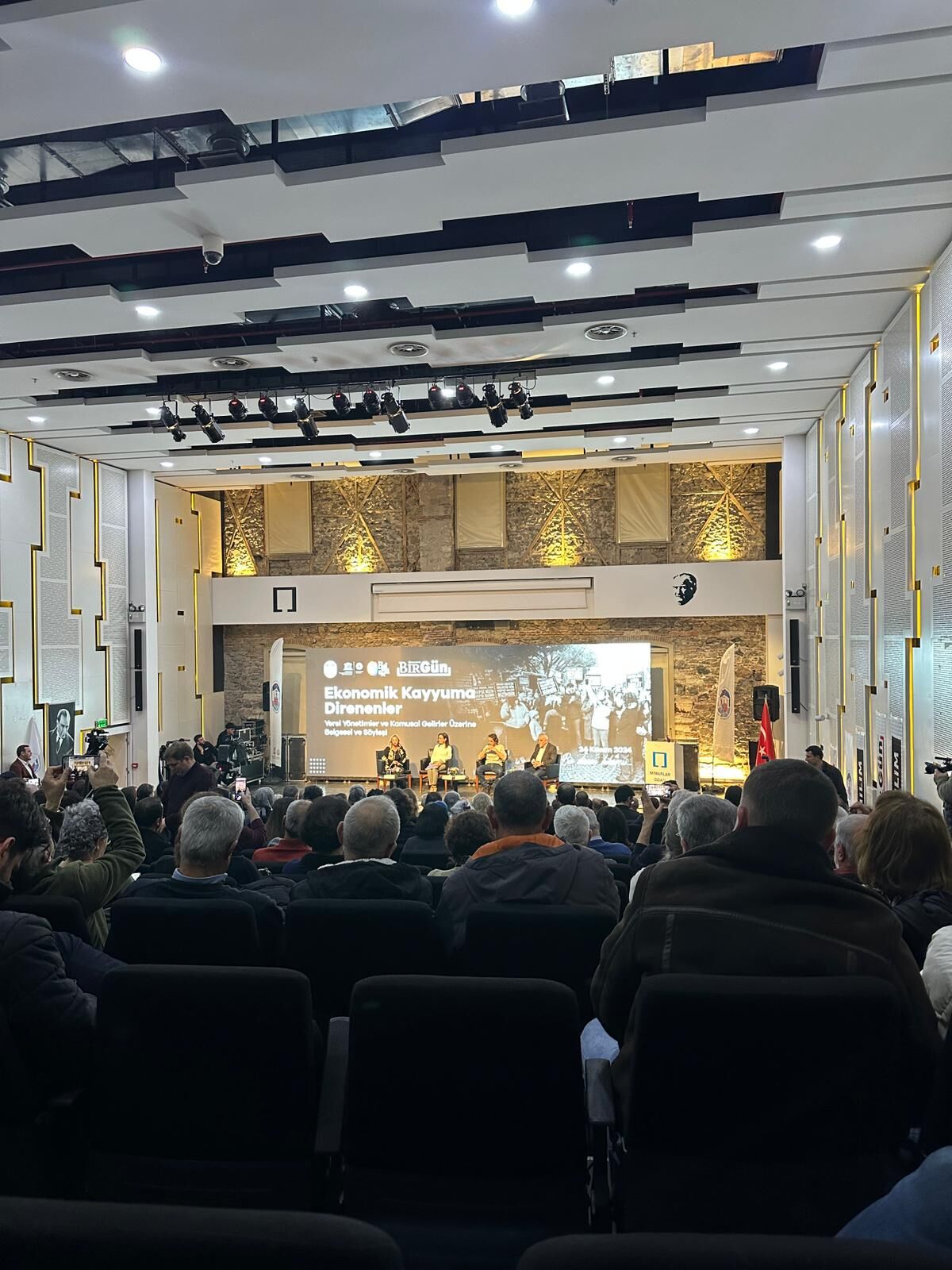 İzmir'deki etkinlikten bir kare