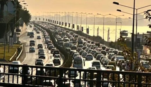 Yeni Yılın İlk Verisi: İzmir Trafiği Artıyor, Kayıt Hız Kesiyor
