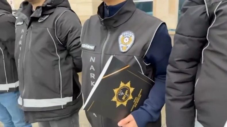 Yerlikaya Duyurdu: Kapıkule'de Y&uuml;zlerce Kilogram Uyuşturucu Ele Ge&ccedil;irildi!