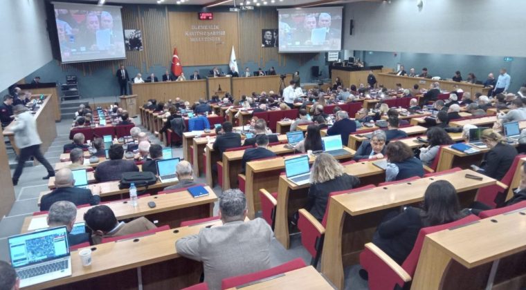 Yeşil Alan Talebine Rağmen Oy Birliğiyle Ge&ccedil;ti: Basmane&rsquo;ye 84 Metrelik Onay!