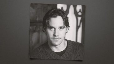 54 yaşındaki &uuml;nl&uuml; oyuncu uykusunda hayatını kaybetti