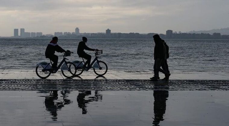 66 yılın en y&uuml;ksek yağışları kaydedildi: İzmir'de 3 katını aştı