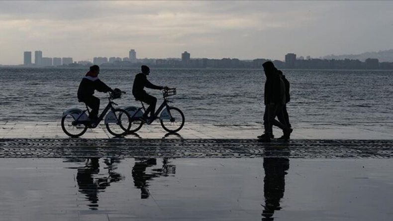 66 yılın en y&uuml;ksek yağışları kaydedildi: İzmir'de 3 katını aştı